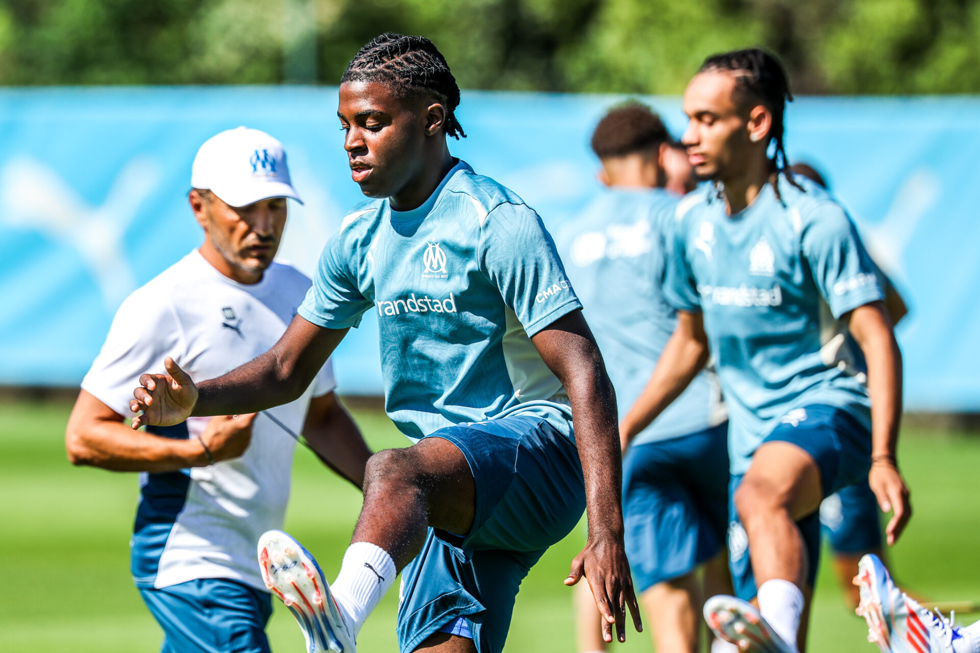 Fortunes Contraires : Les U17 et U19 de l'Olympique de Marseille en Play-offs