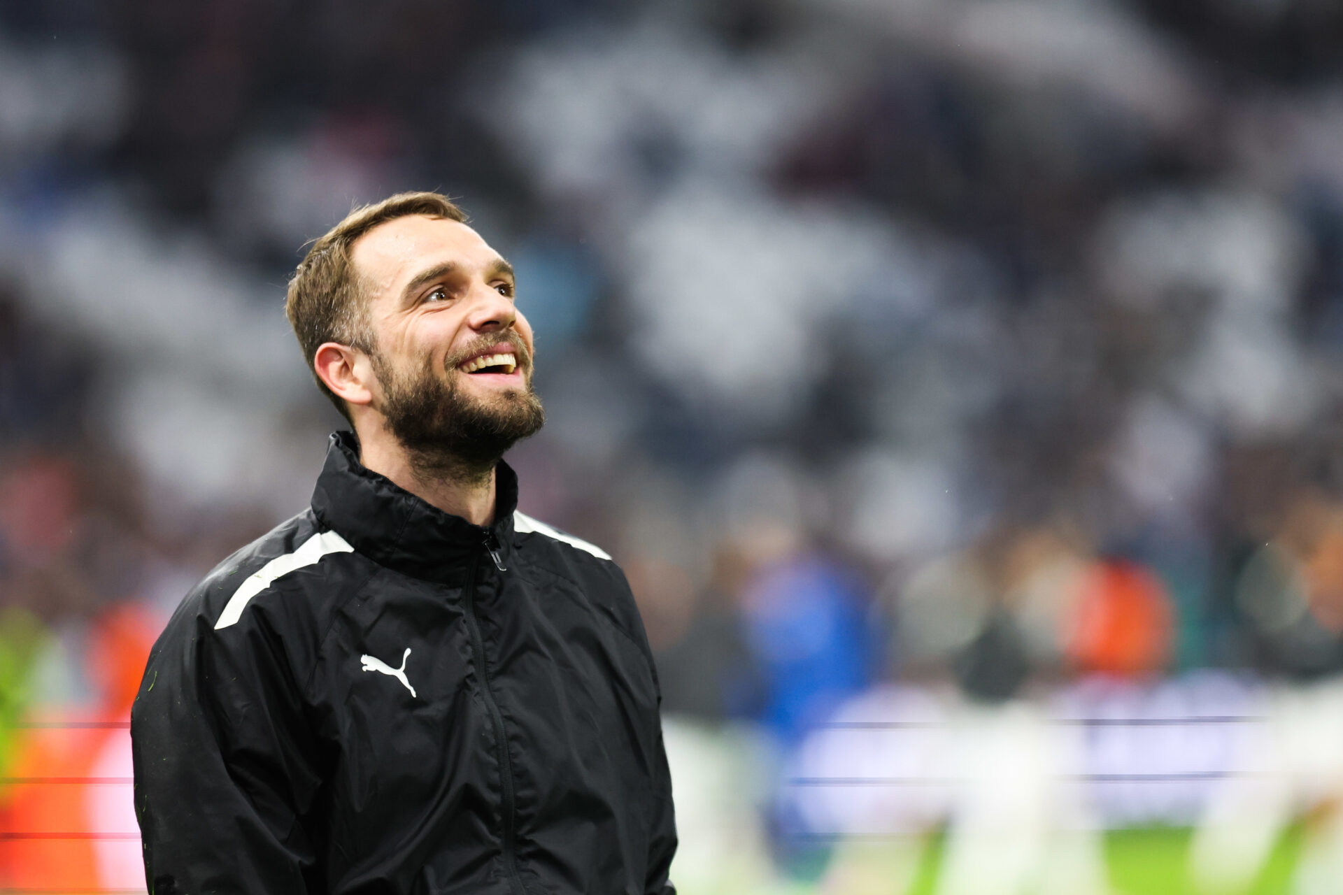 Pau Lopez : Une Stratégie Déterminante pour son Avenir dans le Football