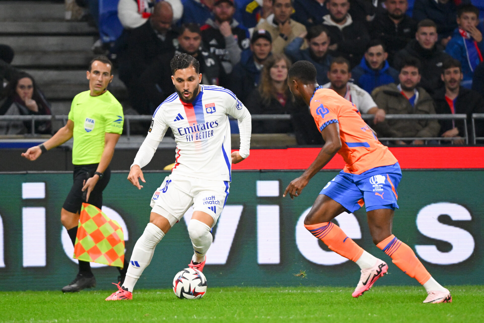 Rayan Cherki : Le Nouveau Phénomène du Football Français