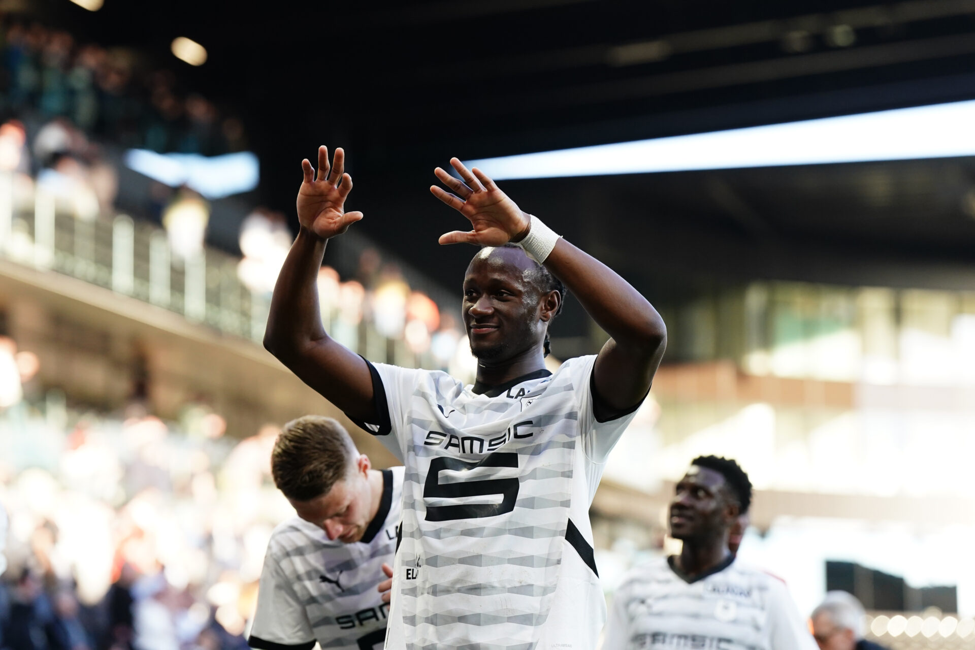 Transfert potentiel : L'Olympique de Marseille en quête d'Evan N'Dicka et Ismaël Koné