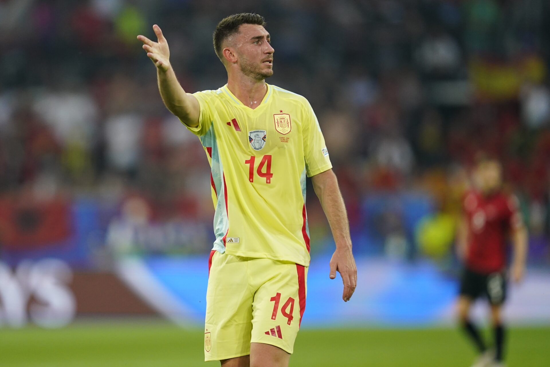 Transfert : La Juventus Poursuit Aymeric Laporte pour Renforcer sa Défense