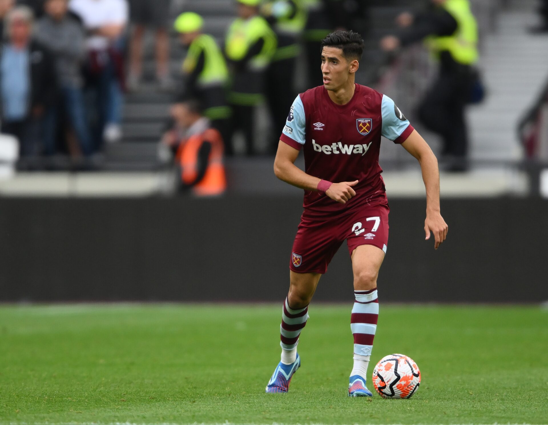 Nayef Aguerd : Le Défenseur Clé de West Ham pour la Saison 2023-2024